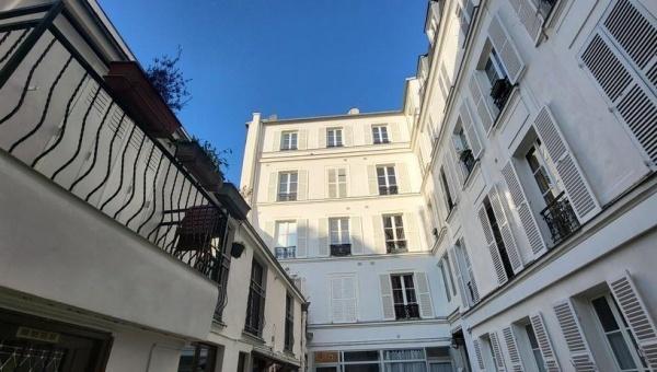 Ravalement de façade, Paris (MV206)
